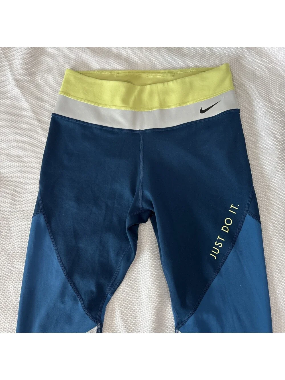 NIKE SMALL BLUE YELLOW GRAY COLOR BLOCK HIDDEN BACK POCKET DRI FIT LEGGINGS